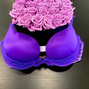 Victoria’s Secret Padded Demi Bra Size 34D
